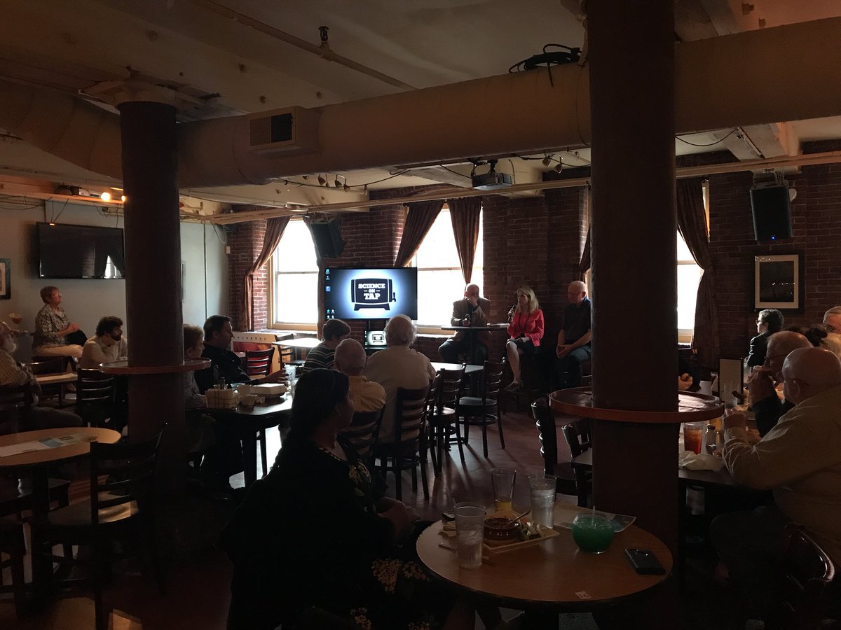 dotcommike's tweet image. Another great @SEESciCtr Science On Tap event. Tonight we’re hearing fascinating insights about logistics.