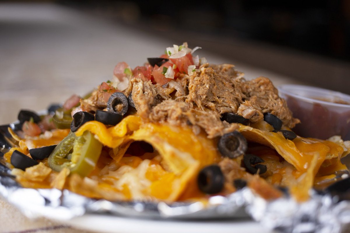 ltdfremont's tweet photo. Try diving into a plate of these for tonight's M's game against the Oakland A's. First pitch at 7:10. 

#Nachos #Food #Grub #Chow #Eats #Nom #HappyHour #Seattle #Fremont #Mariners #Ms #Baseball #Bar #SportsBar #GameDay #BallPark https://t.co/sed7RreDdX