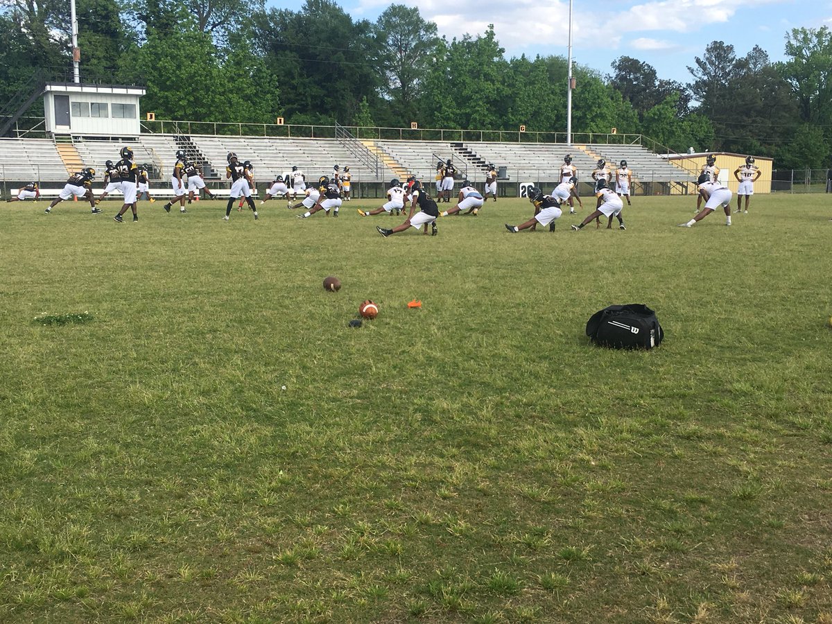 DDTSports's tweet photo. The @DDTSports #SpringPracticeTour continues at Greenville High School today. #DeltaFB https://t.co/G3XBCOtuPj