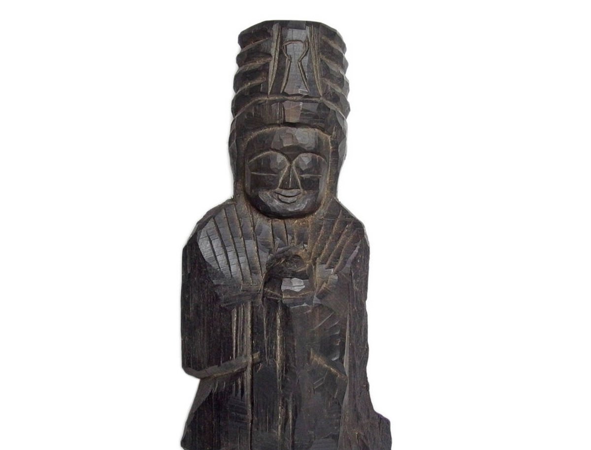 This amazing sculpture in the style of Enku available in our Buddha2Buddha shop: etsy.me/2JLTR5F #buddha #buddhastatue #buddhasculpture #zen #sculpture #fineart #artforsale #woodworking #woodcarving #buddhism #meditation #japan #japaneseart #antique #decor #interiordesign