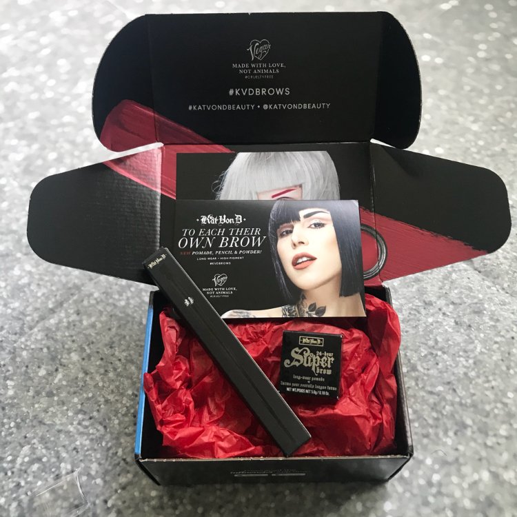 BeautyFrances89's tweet photo. @influenster @KatVonDBeauty #KVDBrows #HowIBrow #complimentary https://t.co/74GpRHZ8Fa