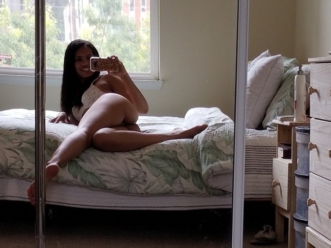 Fun body shots playing in my room :) #girls #sexy #lingerieparty #legs #legsoclock #SexyAsFuck https://t<a href="/tag/girls"class="tags">#girls</a><a href="/tag/sexy"class="tags">#sexy</a><a href="/tag/legs"class="tags"><span>#legs</span></a><a href="/tag/lingerieparty"class="tags"><span>#lingerieparty</span></a><a href="/tag/sexyasfuck"class="tags"><span>#sexyasfuck</span></a><a href="/tag/legsoclock"class="tags"><span>#legsoclock</span></a>