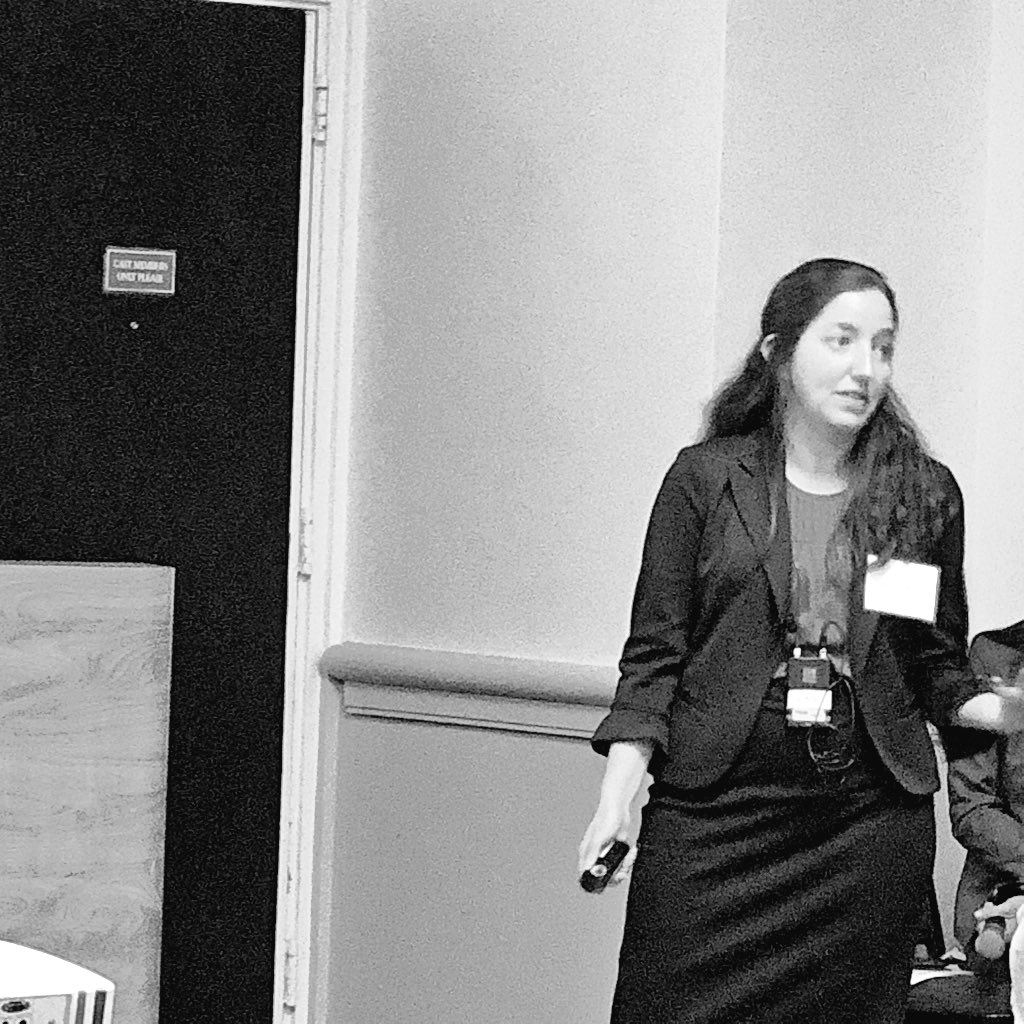 nlundebjerg's tweet photo. What I love about tonight is that our #ELIA scholars are definitely stepping out from behind the podium. Quick studies @Ohgettothepoint, youโd be proud! #geriatrics @TideswellUCSF #TideswellUCSF #AGS18 https://t.co/wz5DgvY5oW