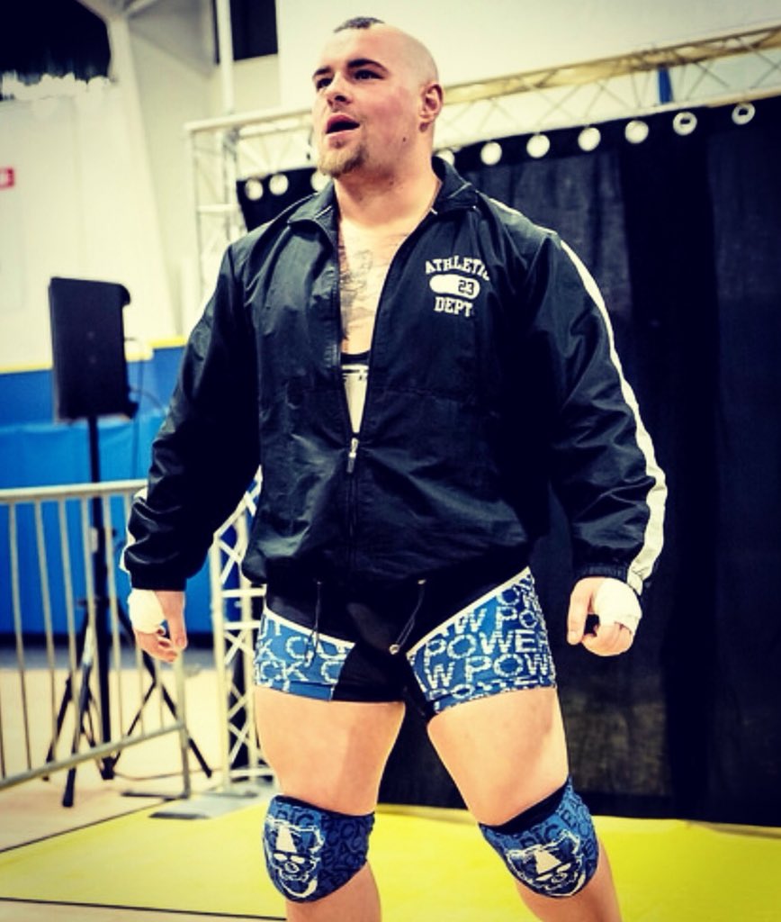 BigBaconBrad's tweet photo. Your boy #BigBacon is always ready to go! To the ring, to the gym, to a Taco Bell. You know..... the essentials. #ThickCut #RawPower #ItsTimeToSizzle #BaconCity #Suplex #Wrestling https://t.co/XpHT1OR7Uw
