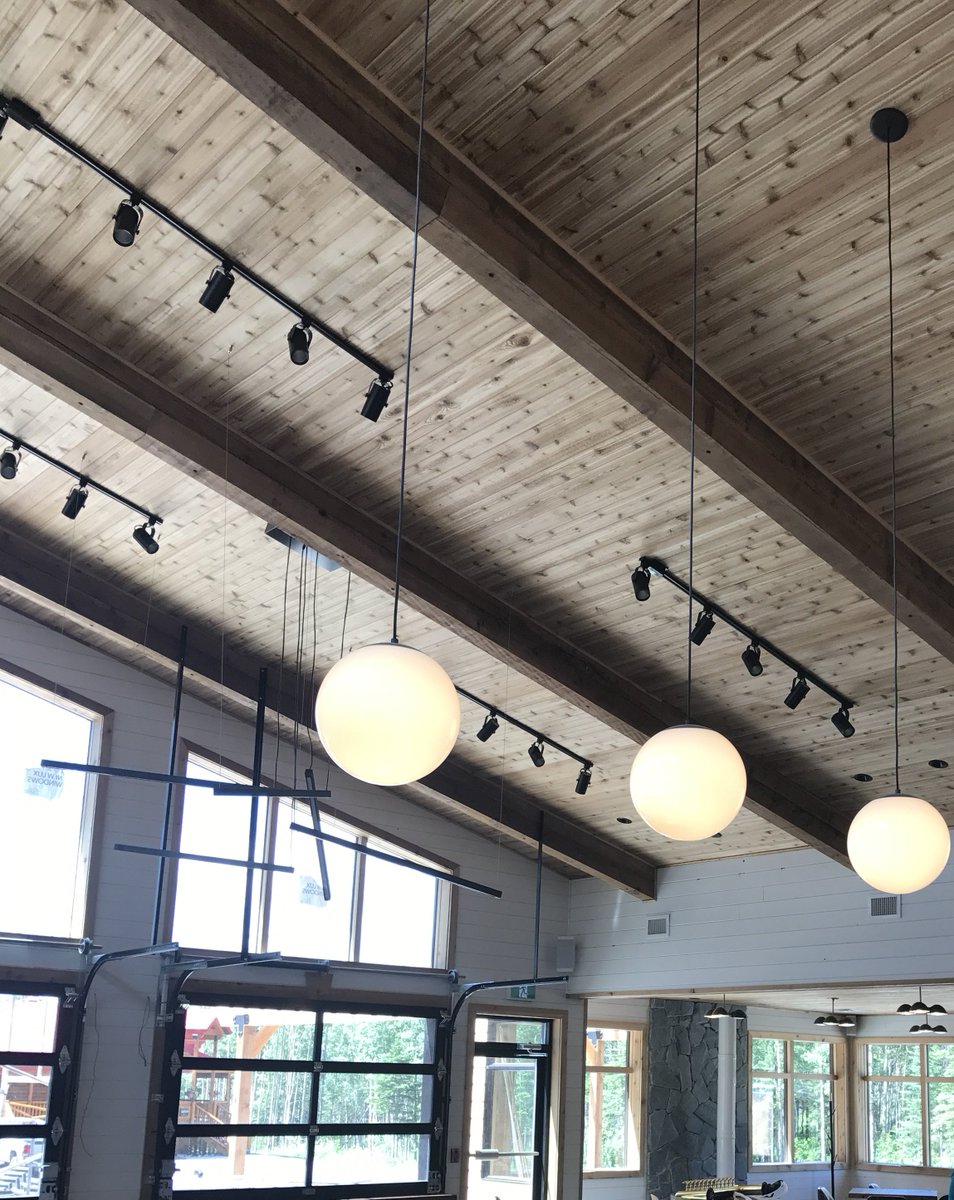 teradiconsult's tweet photo. #tbtuesday 

We were thrilled to be part of the @FoldingMountain project. Located 10 minutes west of Hinton, this craft brewery and full-range eatery overlooks our beautiful Rocky Mountains. Most definitely worth the trip.

Lighting credit: @lithoniaLED @Lightcraft_ https://t.co/dVEBeL1EI3