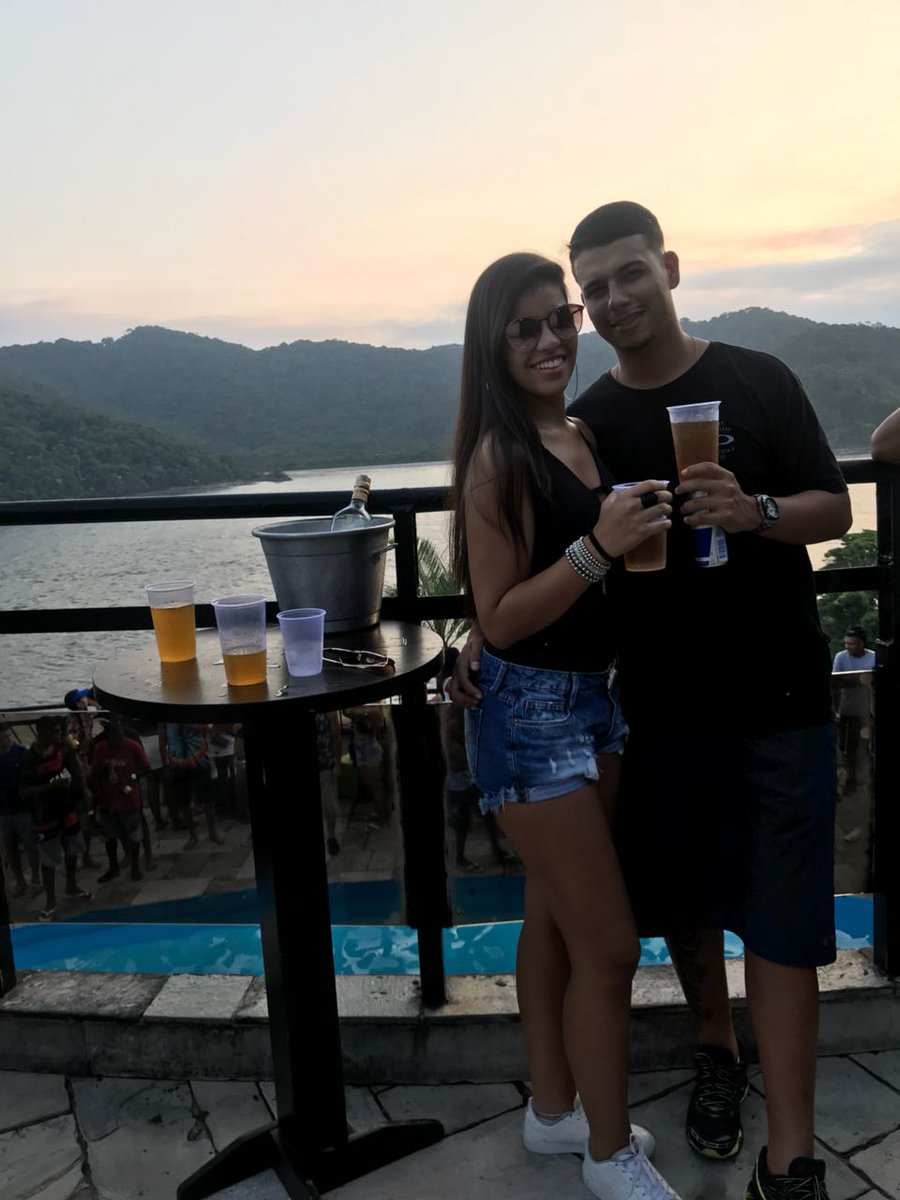 felipecdp21's tweet photo. Quando tô do seu lado meu mudo para meu amor... ❤💏 https://t.co/5dKXdHMO6g