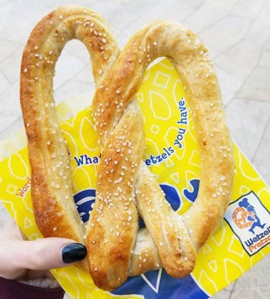 wetzelspretzels's tweet photo. Nothing beats The Original.
📷@FoodOverBelly.
.
.
.
.
#wetzelspretzels #wetzels #foodporn #eeeeeats #buzzfeast #dailyfoodfeed #tryitordiet #foodbeast #hyperfeast #eatfamous #lovefood #newforkcity https://t.co/b2PuQ1Brsm