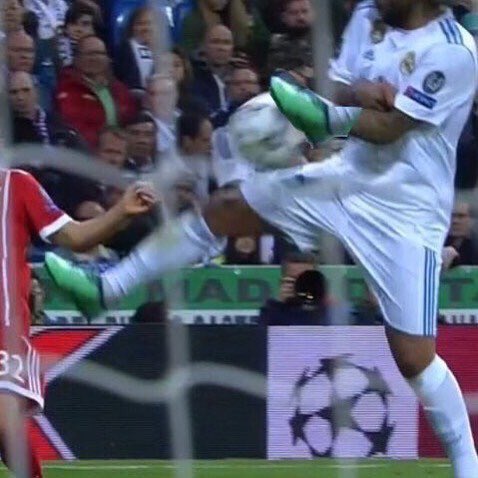 netasfutboleras's tweet photo. Nunca hubo penal https://t.co/VA64seb2Fe