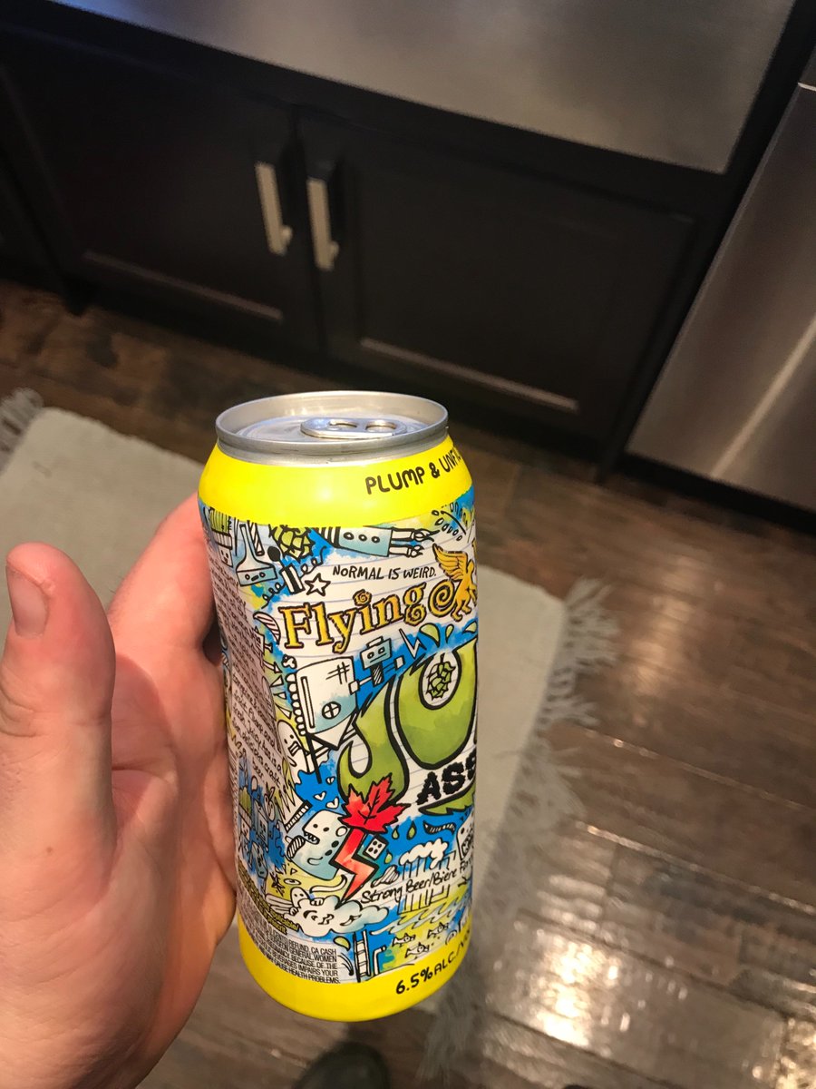legendsdie33's tweet photo. @FlyingMonkeys hey guys , picked up this can at LCBO in London Ont. didn’t notice it was this ‘ malleable ‘ until I got home - beer was flat , just a heads up ! Still love you guys , cheers https://t.co/7R2qCDfHq7