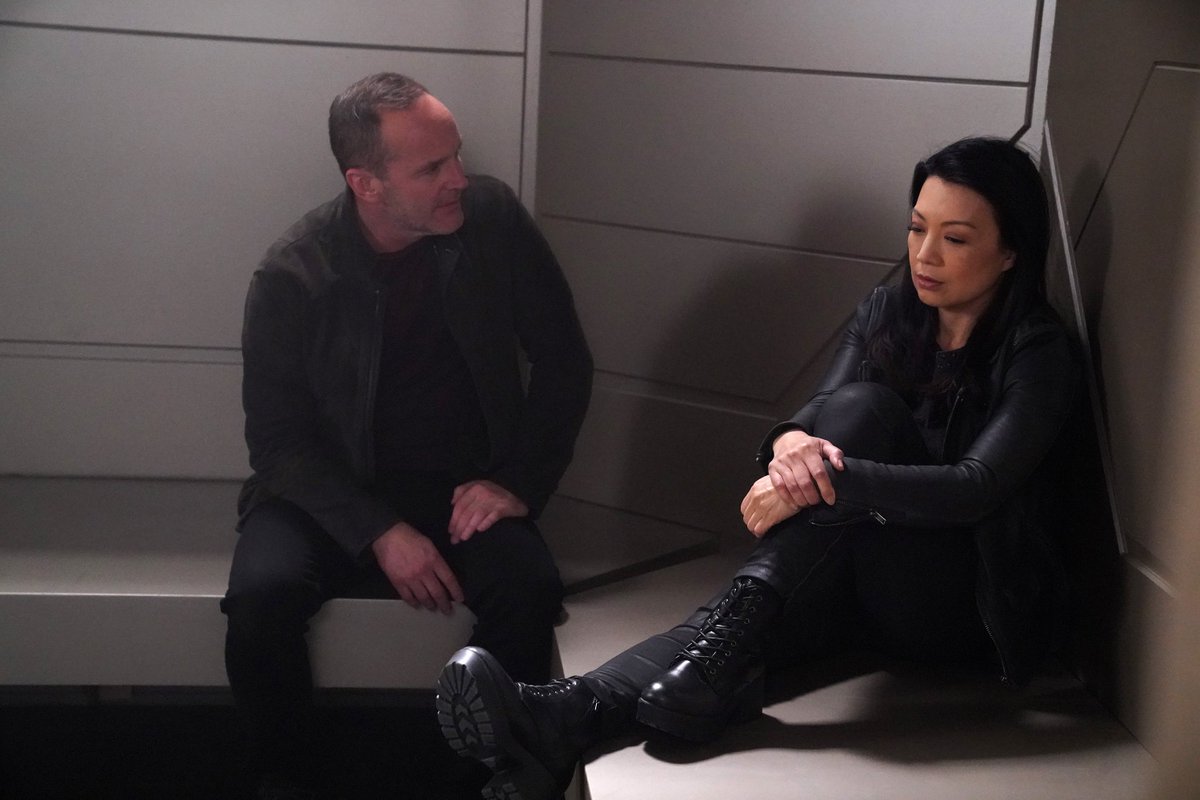 akachankami's tweet image. they're gonna talk 👀👀👀👀👀👀👀👀👀👀 #philinda #agentsofsheild  5x21