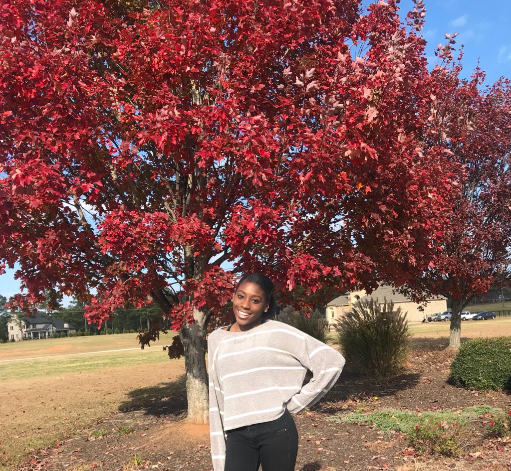 Eriy_b's tweet photo. Hope I’m not too late😊 #FutureQueensofClaflin https://t.co/o4wIDIENuC