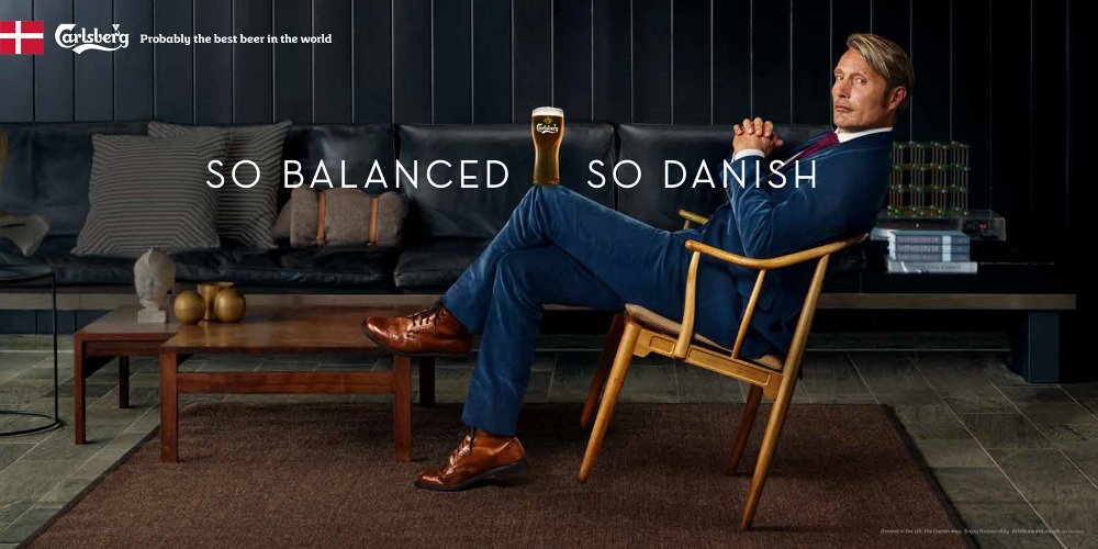 매즈 미켈슨 - 칼스버그 광고 새 사진 2/2. 
#MadsMikkelsen #Carlsberg #SoBalancedSoDanish 
Photographer Kenneth Willardt.
cargocollective.com/freddiewood/Ca…