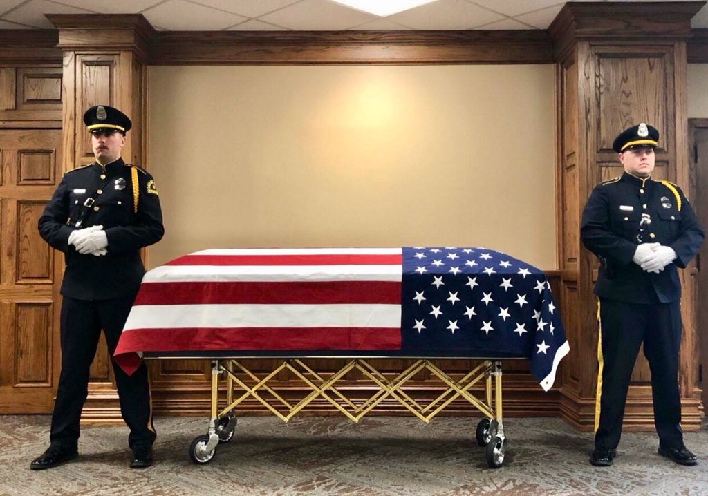 BurlesonChief's tweet image. I was honored to attend @DallasPD Officer Santander’s funeral today. No other profession honors their fallen better than the police family. Officer Santander had an infectious smile and motivated others to be better. Well done sir!