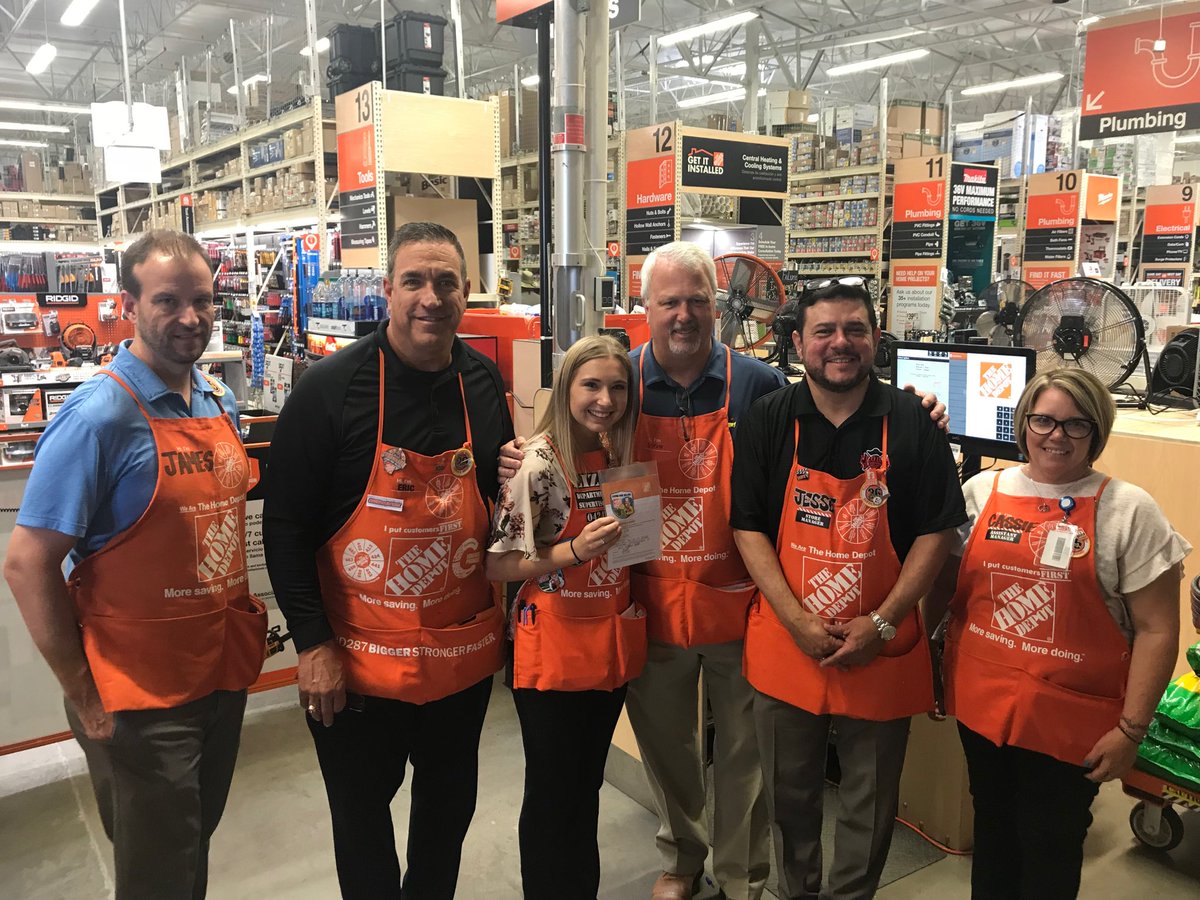 Congratulations to Liz Speight, Service Dept supervisor at 424 Happy Valley, Az. who's leadership brought in an Online VOC score of 87.81% for the month of April, the busiest month of the year in Az! Way to deliver the One Home Depot experience!