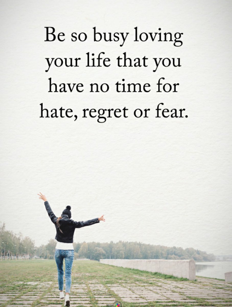 lauramausolf's tweet photo. Are you struggling with anxiety, depression or self doubt.  If you are ready for change check out The Battle by Laura Mausolf https://t.co/jbSPHsQLF5