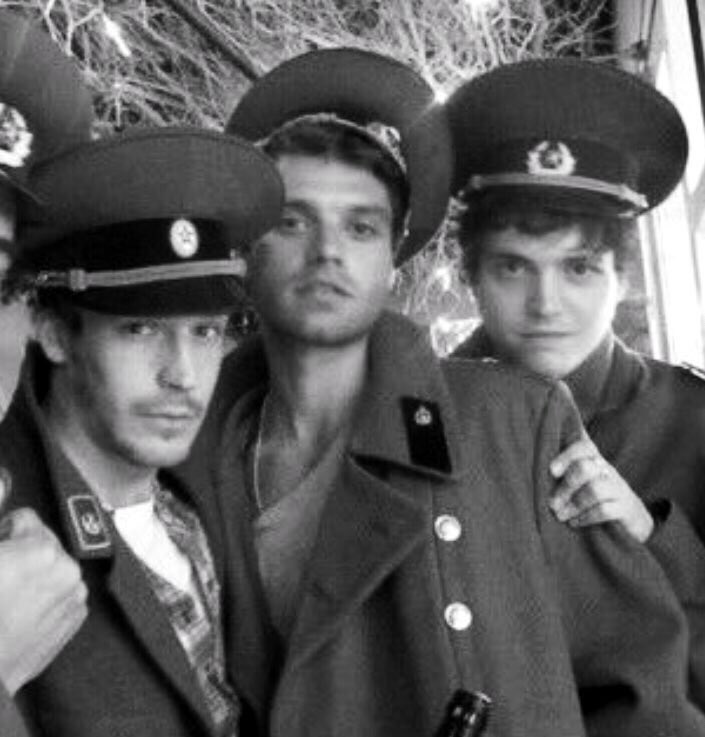 wxtchsapphic's tweet image. I deserve to see 1940s Bucky again