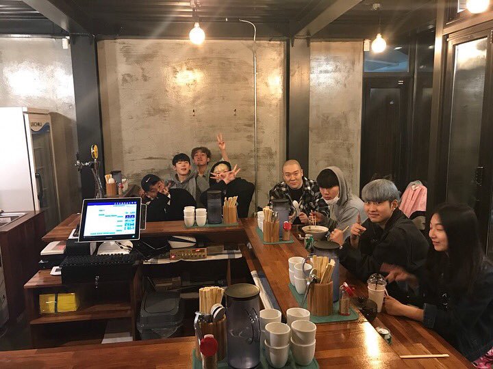 bangjaemintl's tweet photo. #방재민 with fellow hsr2 rappers and mentor deepflow💕 https://t.co/0A0aQ6kRad