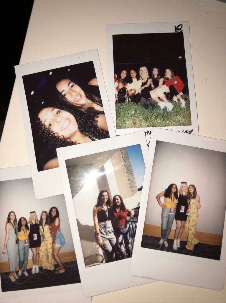 harryzangel's tweet photo. Till โ19. Love u bitches https://t.co/B0bkjHCGcr