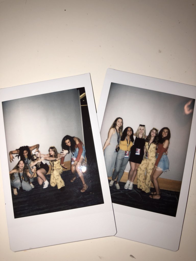 harryzangel's tweet photo. Till โ19. Love u bitches https://t.co/B0bkjHCGcr
