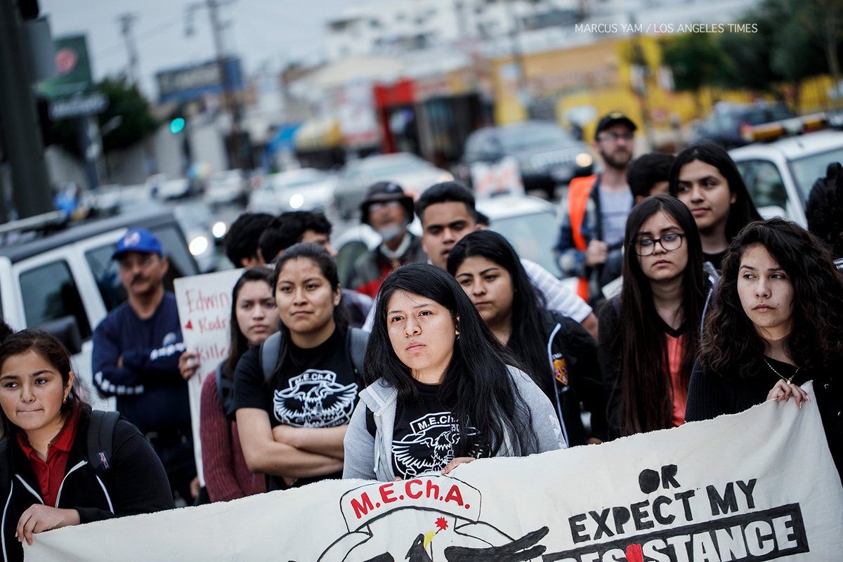 yamphoto's tweet photo. More #photos from today's #MayDayLA through #BoyleHeights. https://t.co/uLUpKQFEh4 https://t.co/uGtdauNKNo