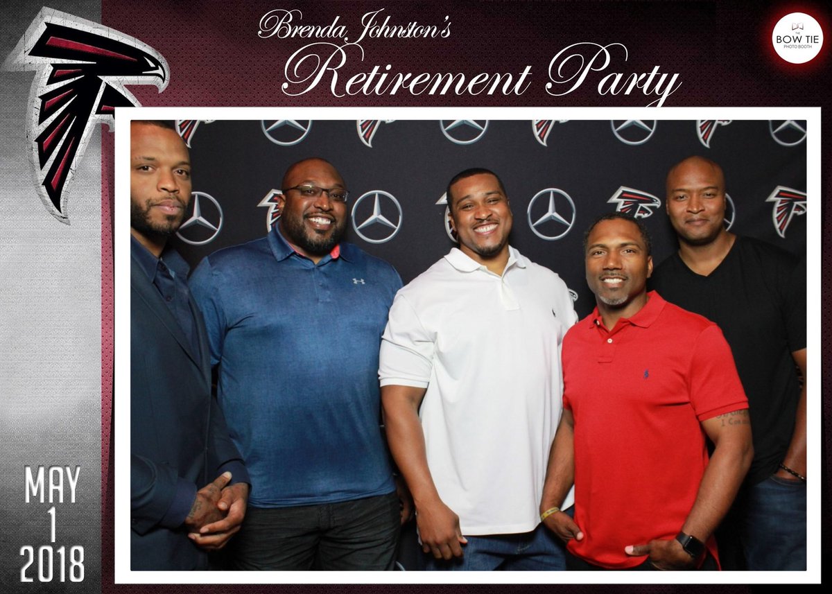 ReggieKelly82's tweet photo. Hanging with the fellas at Ms Brenda’s Retirement Party! She worked 39 years in the Falcons organization & it was an honor to support her at this great event! #WhiteShoes #bobwhitfield #keithbrooking #AlgeCrumpler #KynanForney #RodColeman #DeweyMcClain #AllenRossum #JohnAbraham https://t.co/hFLvOFmQRn
