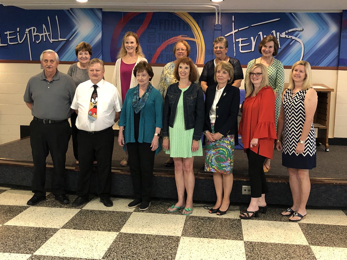 Tonight we celebrated our Paducah Public School retirees!  365 total years of service to the children in our school system!  THANK YOU! #BLUESBEST