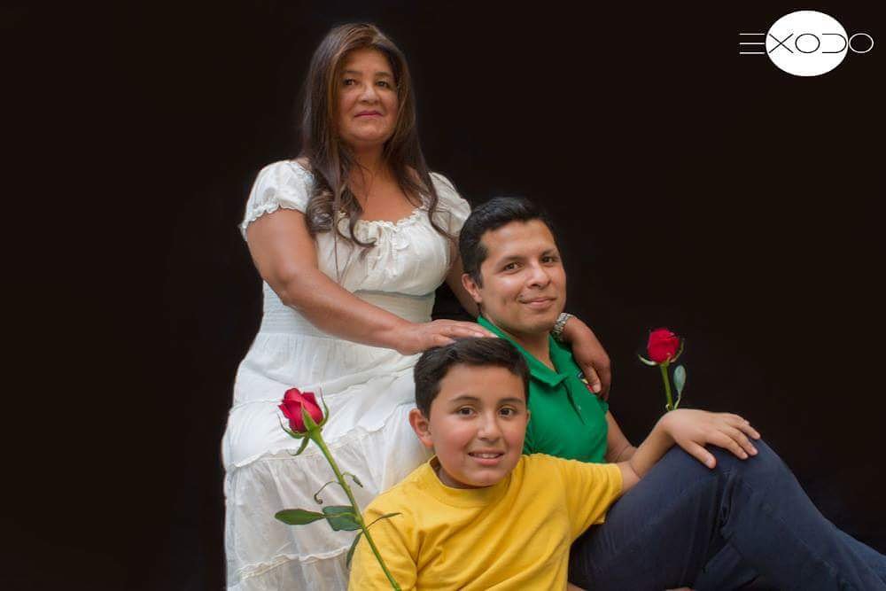 Exodo_Style's tweet photo. #exodostyle #Mama #moda

Una mamá mexicana es alguien que siempre lucha, se sacrifica y lo da todo por sus hijos y es por eso que rendimos este homenaje simbólico.
@Exodo_Style celebra con Madres e hijos por todo el cariño y apoyo.

¡Felicidades Mamá! https://t.co/cMzOOtHPOC