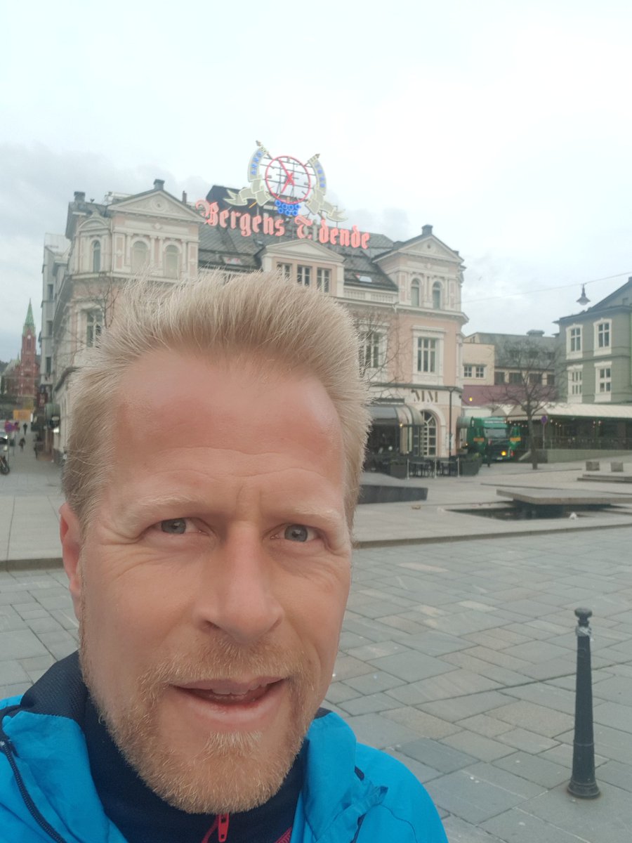 Godmorgen <a href="/Mediepedagogene/">Mediepedagogene</a> Ikke et ord om krøllede bogstaver på #mped18 i dag #newsforteens Ses snart :-)