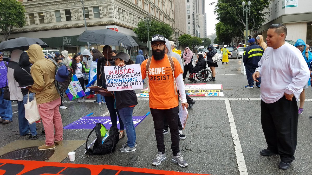 KUERVHOE213's tweet photo. #FightBackLA #MayDay https://t.co/EacqwINa7Q