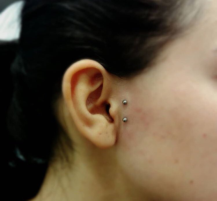 WHAT IS A TRAGUS PIERCING AND DOES IT HURT? - Metal Morphosis