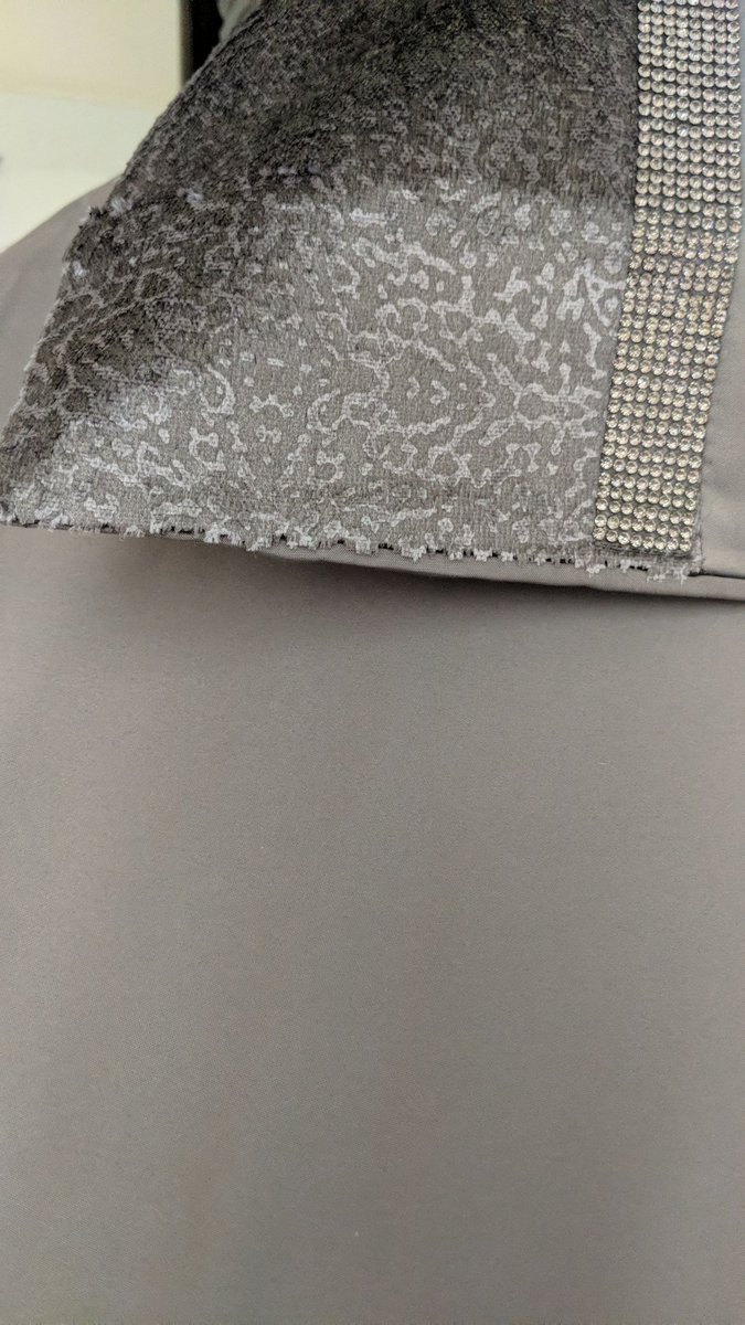 charman_laura's tweet image. Is this really the quality you expect for a set that sets you back £148? @KylieAtHome @kylieminogue @houseoffraser #poorquality #shoddywork