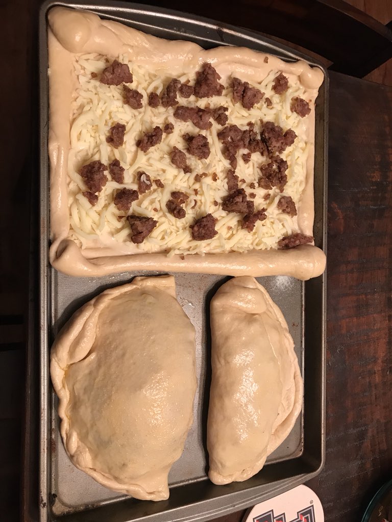 james_soler's tweet photo. @_redheadmermaid and I are trying something newish. We each made a calzone and instead of making 4 Calzones and having 2 leftover, we made a pizza*. We had no instructions for the pizza, so we decided to wing it. Letโs see what happens! #Cooking #food #thismightactuallywork https://t.co/13HT0G4i0S