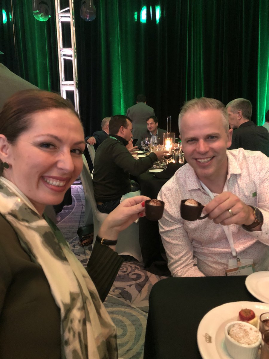 TD VIA 2017 is an incredible experience! Great chatting with you <a href="/scott_belton/">Scott Belton</a>, FYI we had even more delicious food tonight! #willneedtodietwhenIgetback  #via2017 @SylvieDemers_TD @AndrewP_TD