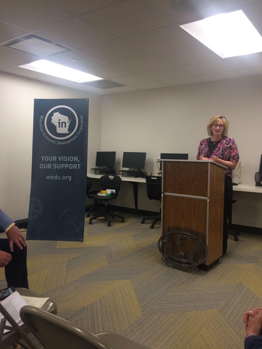 BenNiehausb's tweet photo. Great day @FlorenceSchools and for @florencecounty in our continued #FabLab progression. Thanks @sweak1 @WEDCNews @SenTomTiffany @MaryFelzkowski @GovWalker @LtGovKleefisch for supporting this grant. Thanks to our great industry partners @BOSSSnowplows for support #GoFloCats https://t.co/y1LB0v6Rqj
