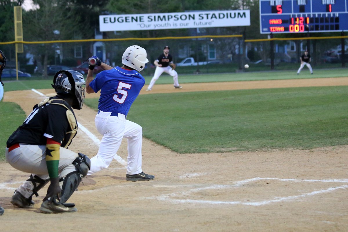 ngreiner13's tweet photo. Senior Octavio Orona scorches a line drive during @TCWbaseball win on Senior Night! @TCWSports https://t.co/RAIOL9ClDA