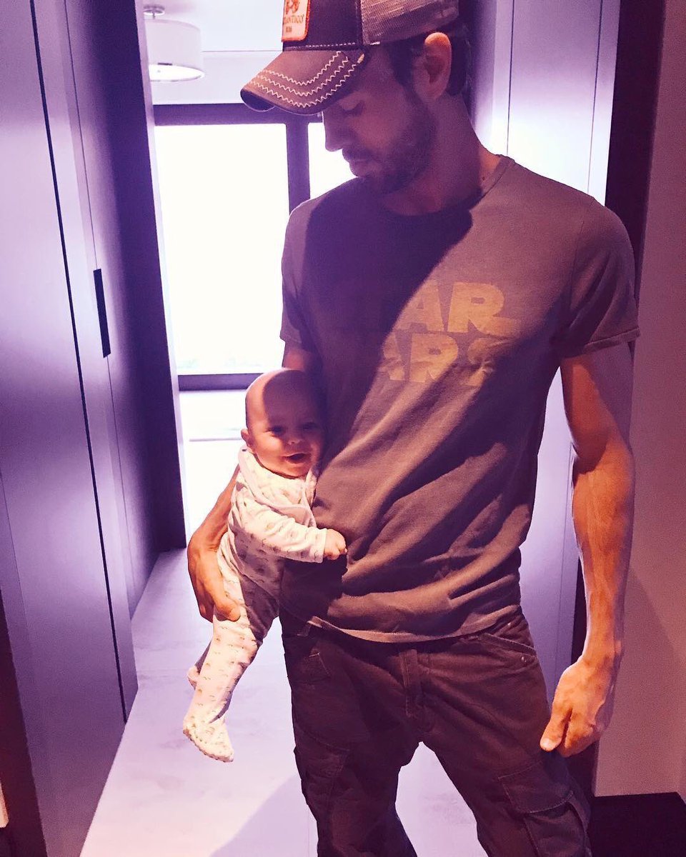 annad305's tweet photo. So much 💜🧡💛💛💙... he makes my heart melt even more now. #babydaddyenrique https://t.co/Dj5wBKKi00
