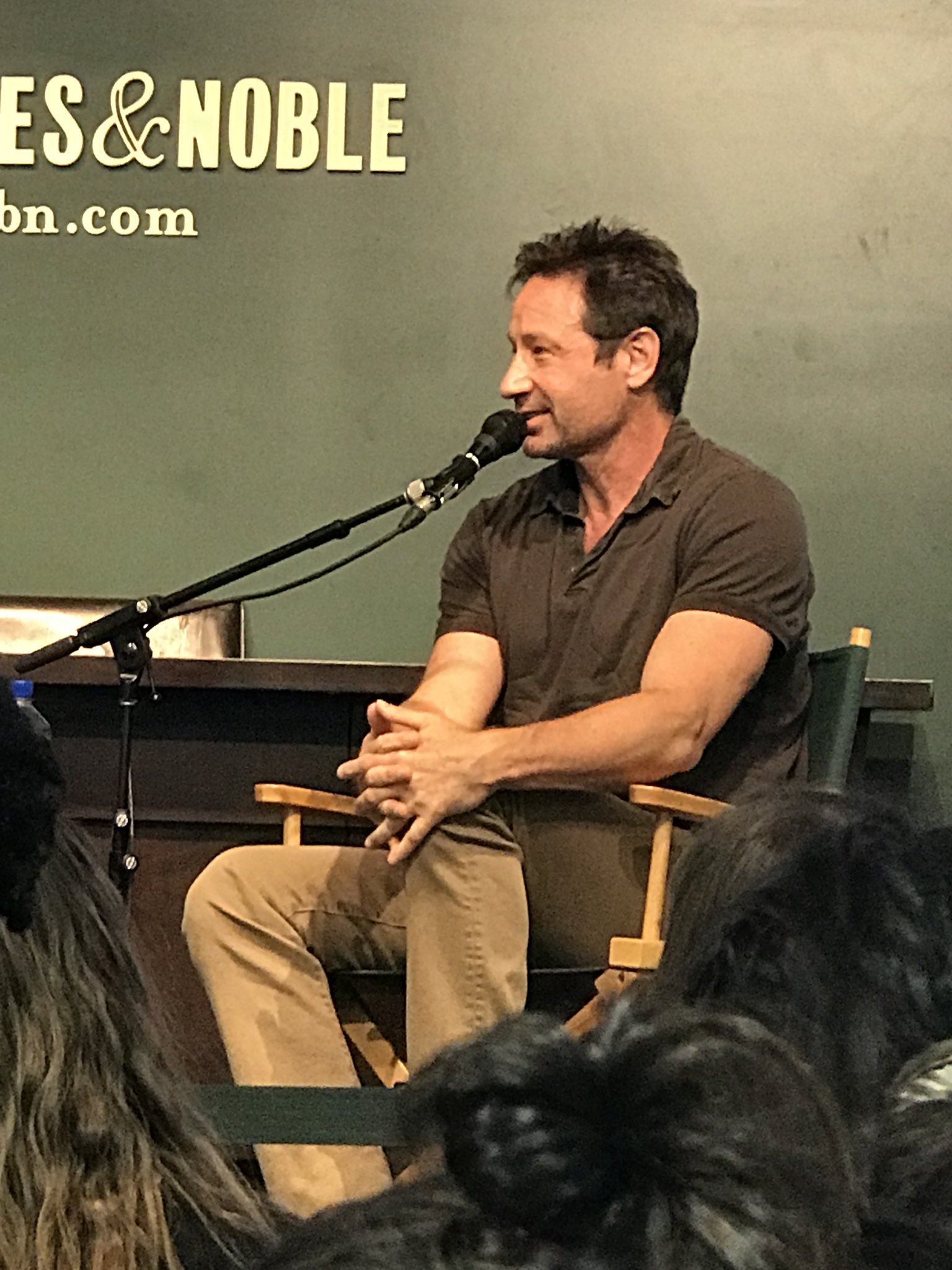 2018/05/01 - David at Barnes and Noble Union Square for Miss Subways DcKE9d-X4AAEcdc