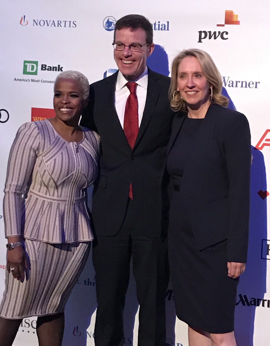 Guess who's coming to dinner? Our US Chairman and Senior Partner <a href="/Timothy_F_Ryan/">Tim Ryan</a> and Diversity Strategy Leader Jennifer Allyn with @DiversityInc’s <a href="/JohnsonCarolynn/">Carolynn Johnson</a> at the #DITop50 Awards dinner: bit.ly/2HhSD4F #DiversityInc50 #PwCProud