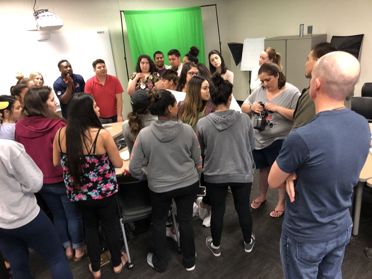 davechilders's tweet photo. What a treat to have @Fresno_State alum @mhammons from @breakoutEDU lead my #ci100 classes at @FresnoKremenEdu in a high-energy learning challenge!! Also stoked to have @howie_hua here with us. https://t.co/KG1v0ZSUy4