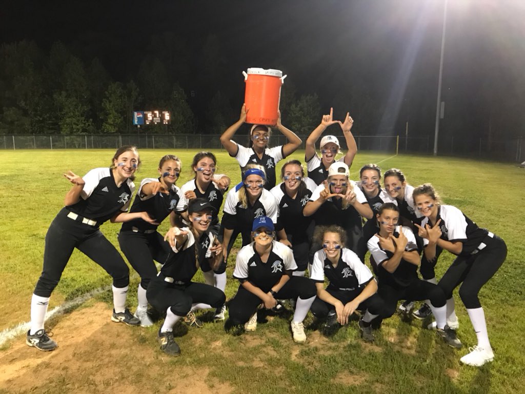 NL_softball's tweet photo. Walk off! Knights defeat East Lincoln 6-5! Great game by both teams. Knights will play at Maiden on Thursday for the conference tourney championship. #grubbin #totalteameffort https://t.co/n0banoWp17