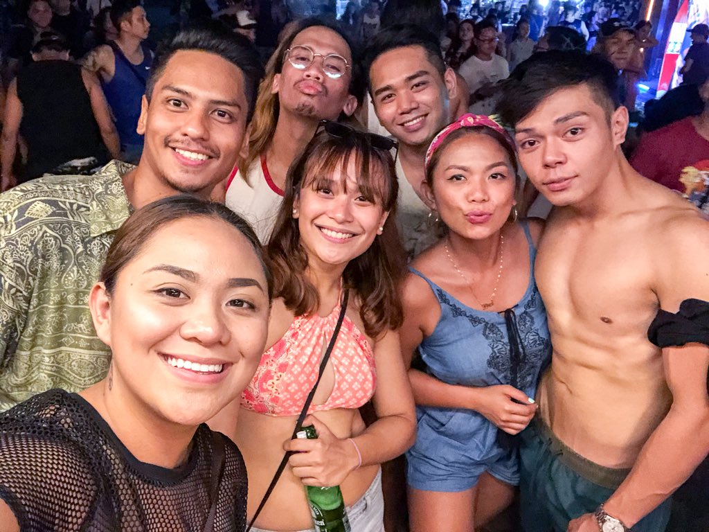 ramjovipadilla's tweet photo. My beautiful Labor Day 2018 people! Perhaps not the best music but waking up in the island with you all is a little heart stopping moment!
PS: This trip would be better if you were with us @AnnaBrillantes .
#LaborUnion2018 https://t.co/JPASy1PM2k
