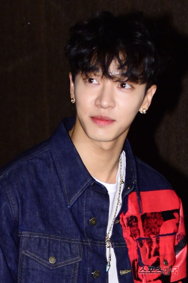 DcKFN9kVQAAIjui.jpg:large