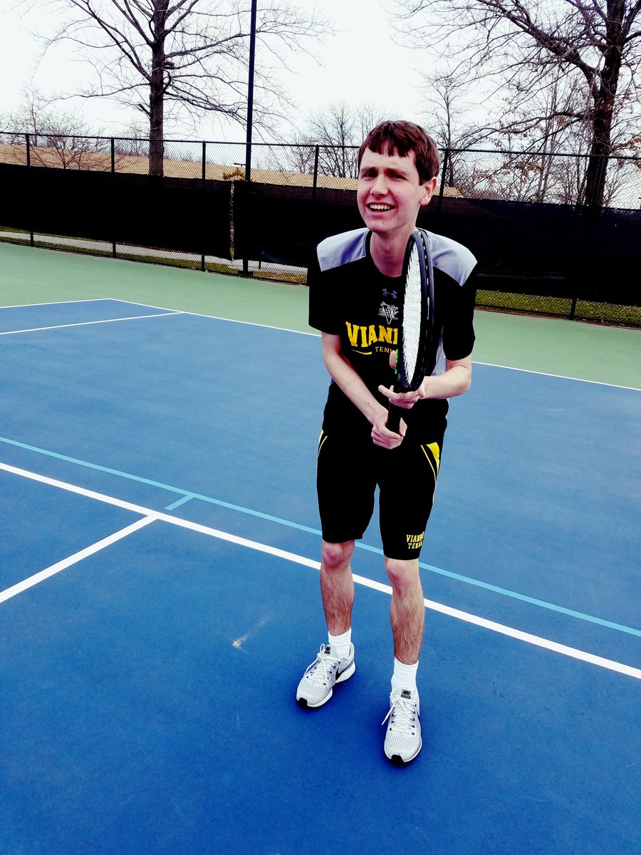 VHighTennis's tweet photo. A 6-3 win over Duchesne tonight (on Senior Night) marks 4 straight wins for the Griffs. https://t.co/KpycsTQjmJ