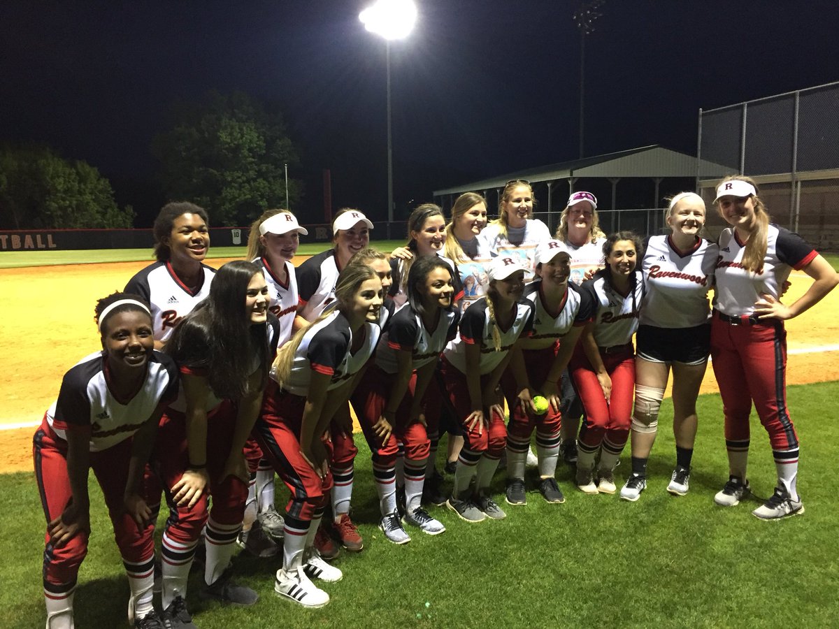 wcsRHSat's tweet photo. Raptors win 5-2 over Lipscomb. Congrats to our seniors Sydney, Hanna, Isabelle &amp; Emily! https://t.co/LoA7epz2u8