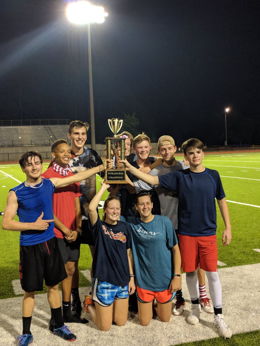 HHS_Intramurals's tweet photo. What a game we had in this year's final!! Your 2018 #Ultimate Champs... @BoatNThrow https://t.co/ZpFZ3XUmUu