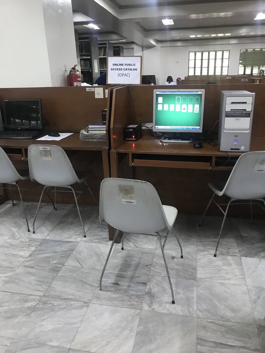 selinejellybean's tweet photo. So naiwan nung librarian yung solitaire game niya...
Gusto kong laruin... HAHAHAHAHA ๐ #distractedAF https://t.co/choQSsGshM
