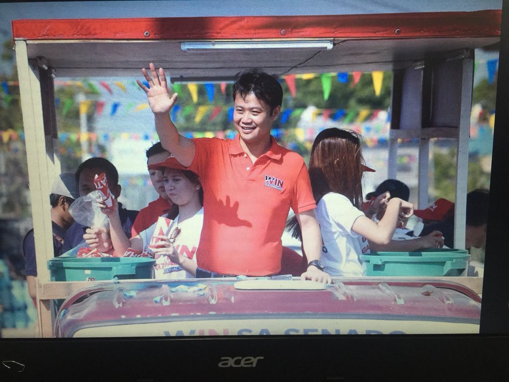 panyong80's tweet photo. memories of 2016 campaign #day1motorcade #kuyaWIN https://t.co/ncIj0sV0DF