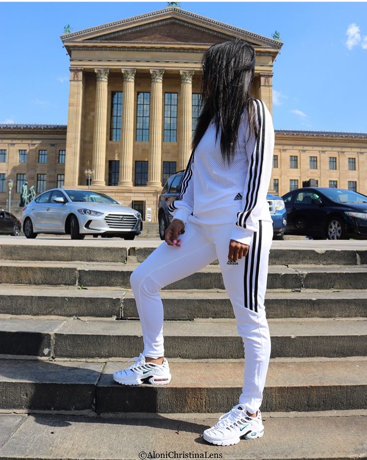 _MsACT's tweet photo. Thankful to have made it this far because so many has gone before me. #HistoricalMoment #PhiladelphiaArtMuseum #NetworkingEvent #HeartOfTheCity #Philadelphia #ACLens #Writer #SU2018 #ChildOfTheKing 👑#MsAct

Photo Cred: @AloniChristina https://t.co/eTEJM2rL3o