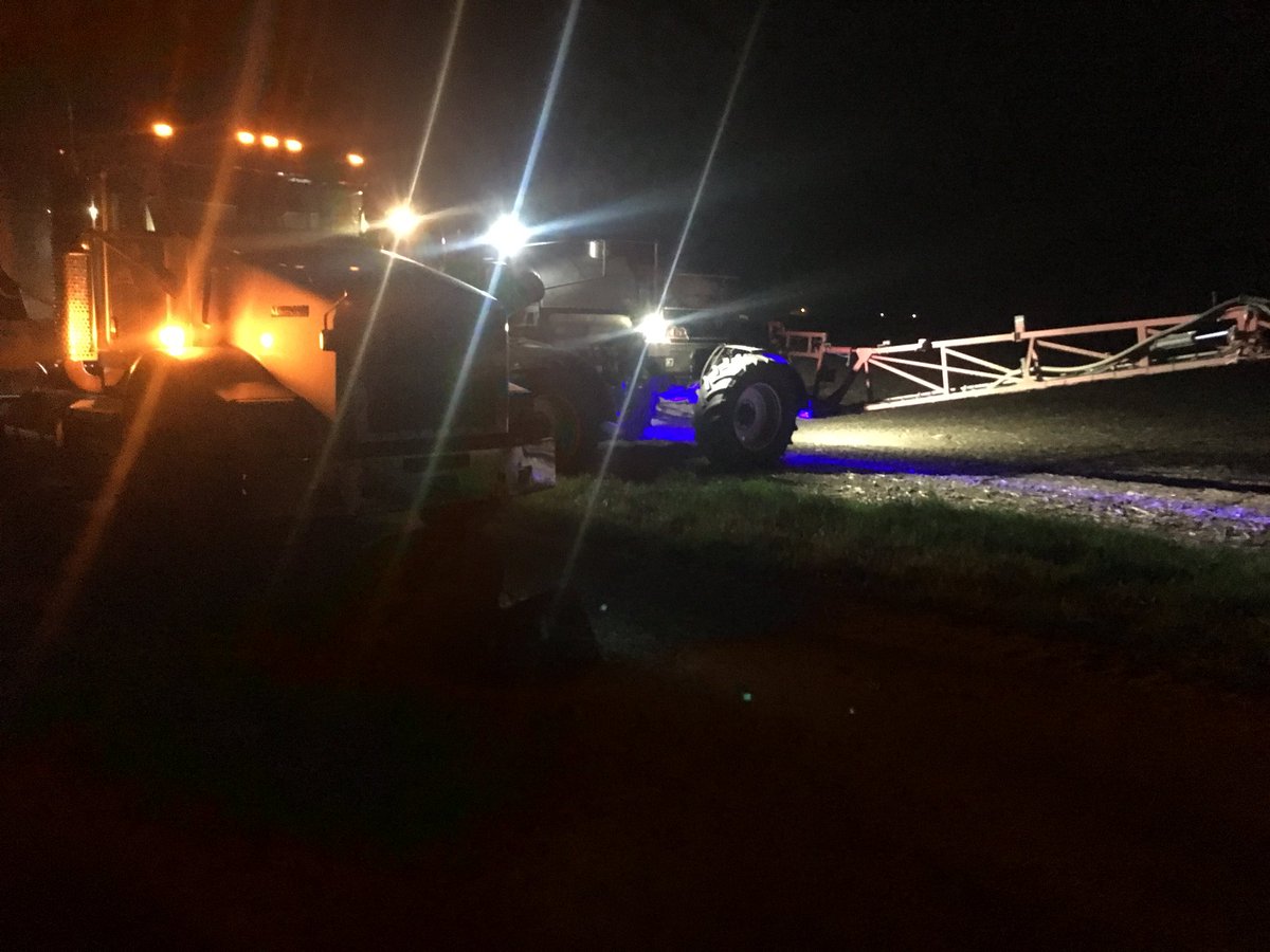 42just's tweet photo. #nightspraying https://t.co/8REJIifHdx