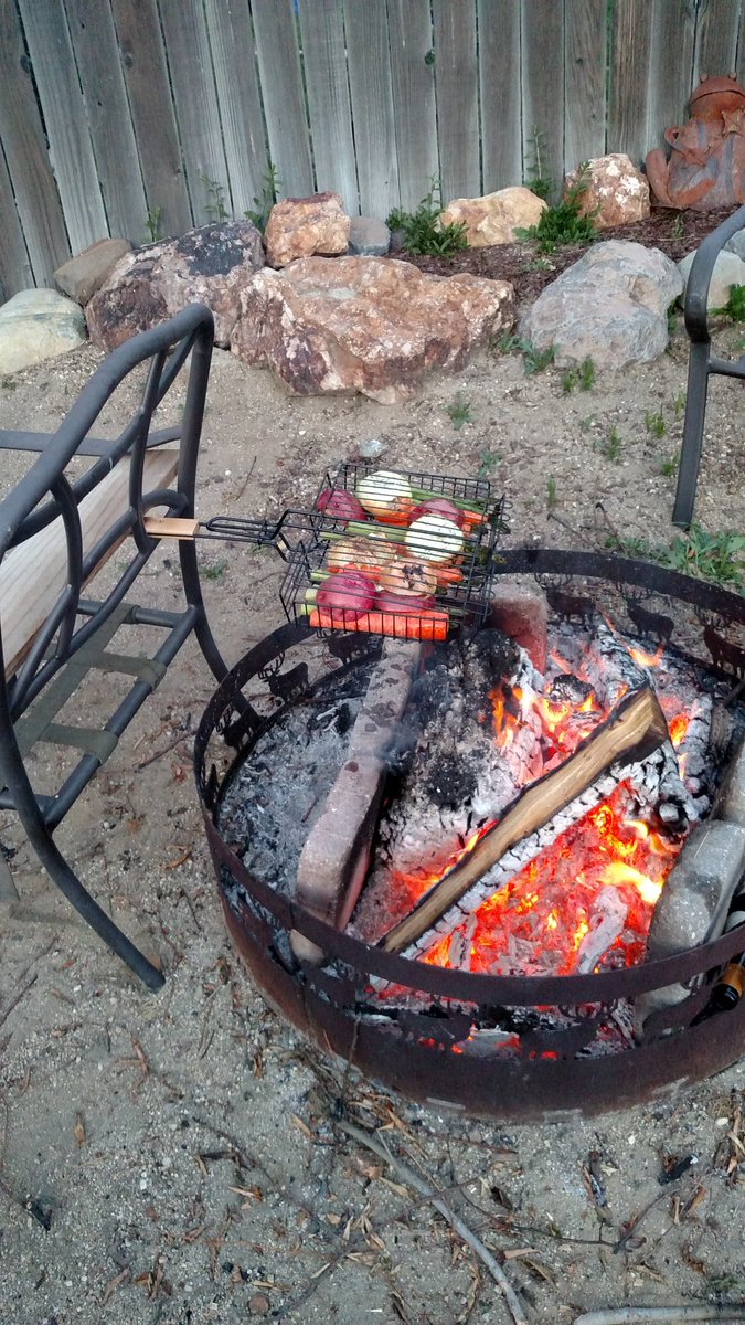 mikecutts23's tweet image. Makeshift #francismallmann